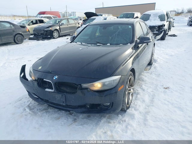 BMW 320i 2014 WBA3C3C58EP661929 Image 2