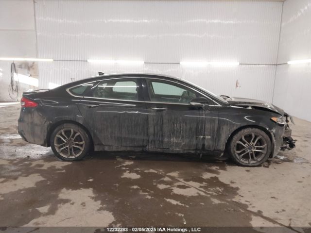 3FA6P0RU8KR155593 Ford Fusion Titanium