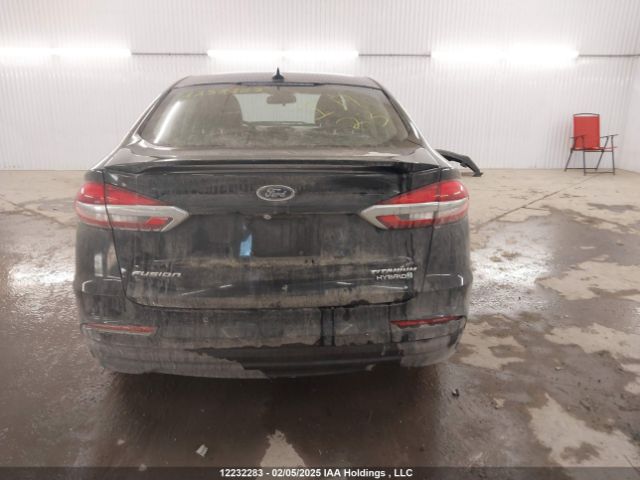 3FA6P0RU8KR155593 Ford Fusion Titanium