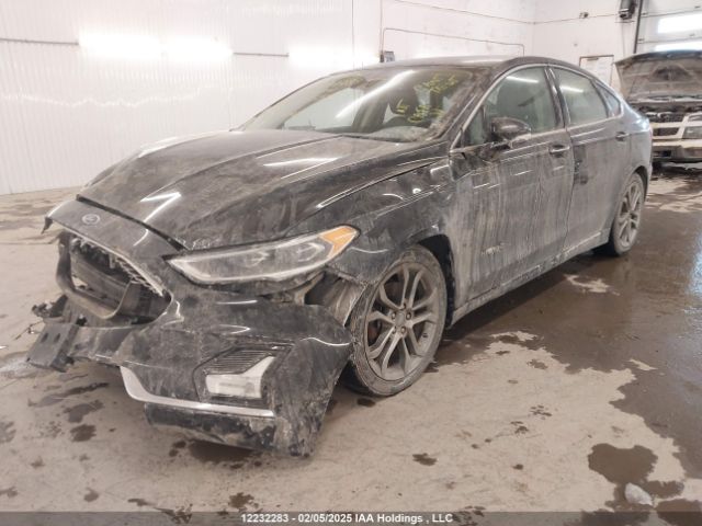 3FA6P0RU8KR155593 Ford Fusion Titanium