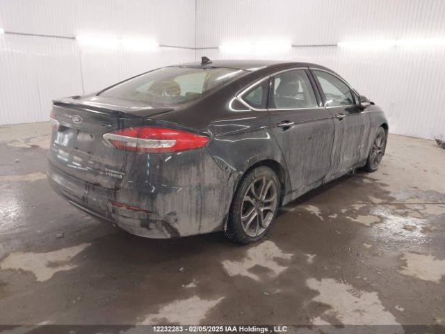 3FA6P0RU8KR155593 Ford Fusion Titanium