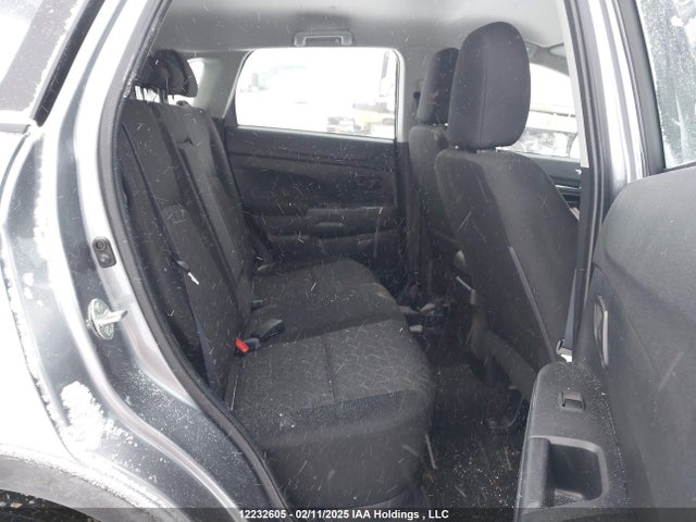 JA4AJUAU8PU606380 Mitsubishi RVR ES