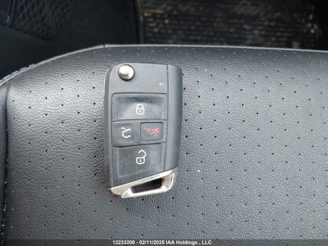 Volkswagen Tiguan 2018 3VV2B7AX5JM126992 Image 11