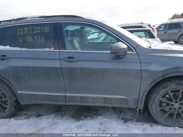 Volkswagen Tiguan 2018 3VV2B7AX5JM126992 Image 13