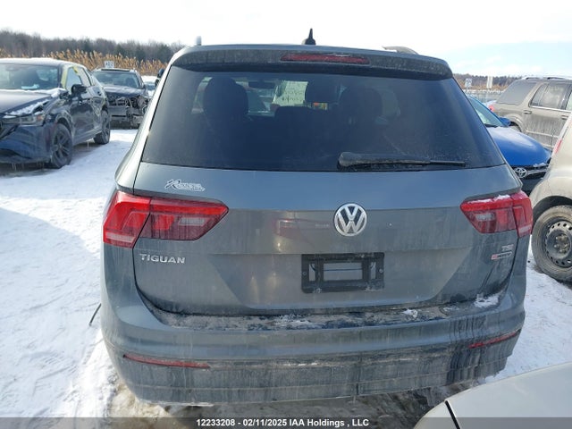 Volkswagen Tiguan 2018 3VV2B7AX5JM126992 Image 16