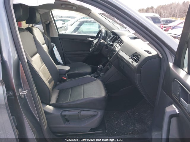 Volkswagen Tiguan 2018 3VV2B7AX5JM126992 Image 5