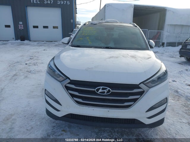 12233760 :رقم المزاد ، KM8J3CA40JU768307 vin ، 2018 Hyundai Tucson Se 2.0l مزاد بيع