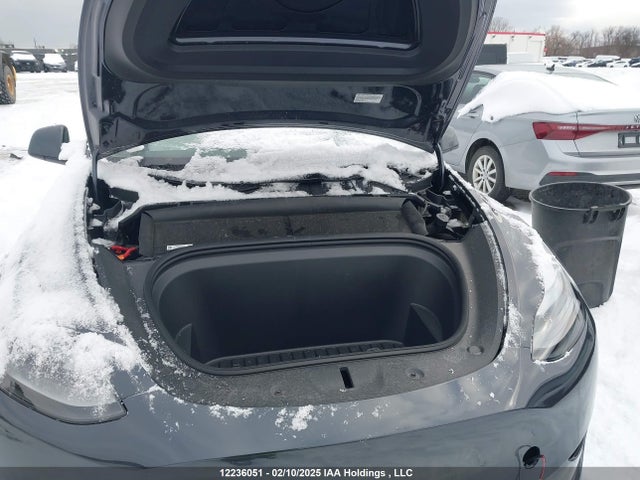 7SAYGDEE5RF990638 Tesla Model Y