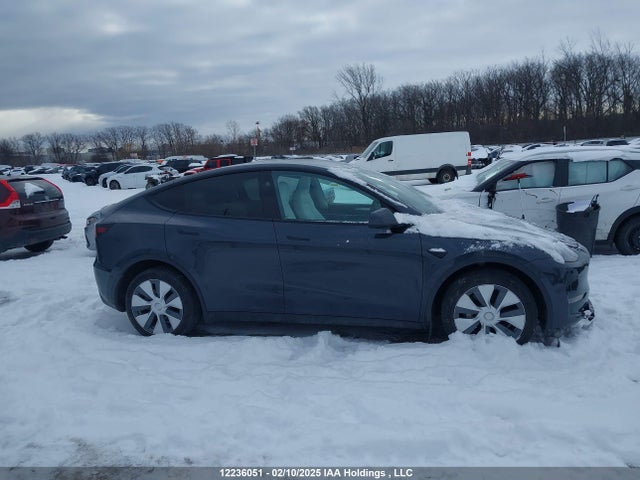 7SAYGDEE5RF990638 Tesla Model Y