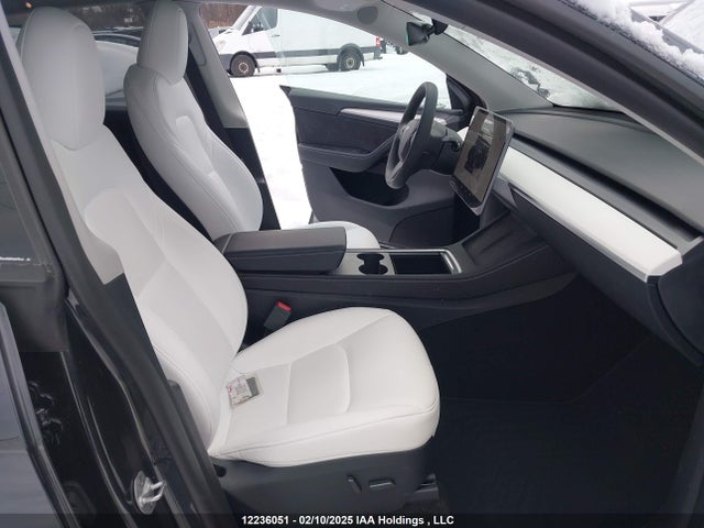 7SAYGDEE5RF990638 Tesla Model Y