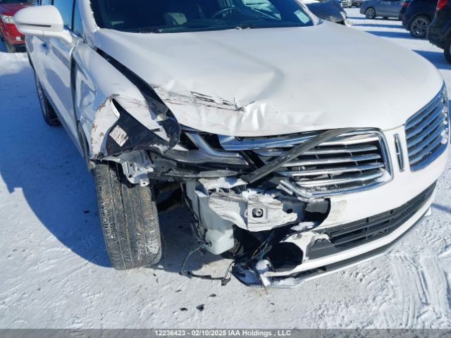 5LMCJ2D90HUL14498 Lincoln MKC SELECT
