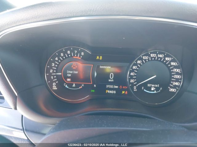 5LMCJ2D90HUL14498 Lincoln MKC SELECT