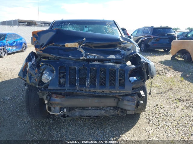 1C4NJPAB7HD187401 Jeep 2017