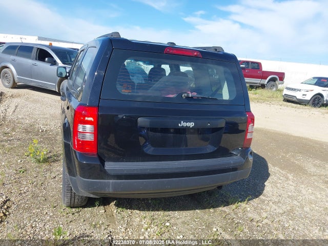 1C4NJPAB7HD187401 Jeep 2017