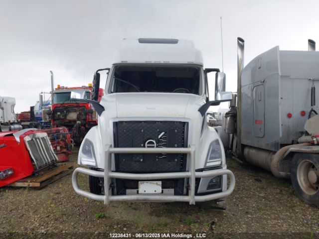 4V4NC9EHXPN329094 Volvo VNL