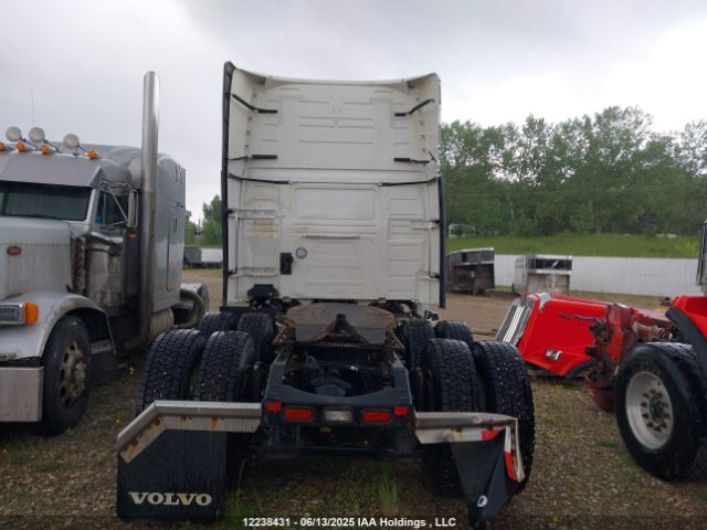 4V4NC9EHXPN329094 Volvo VNL