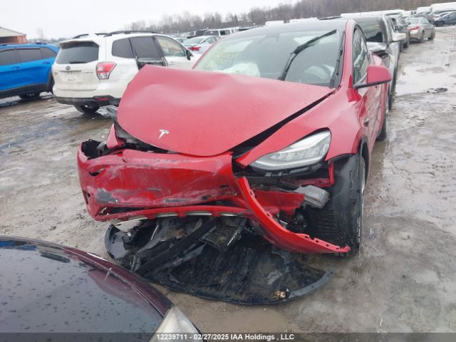 7SAYGAEE2NF393732 Tesla Model Y
