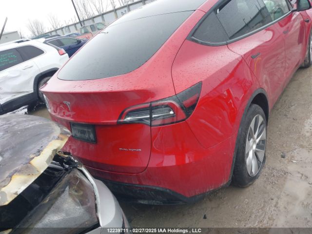 7SAYGAEE2NF393732 Tesla Model Y