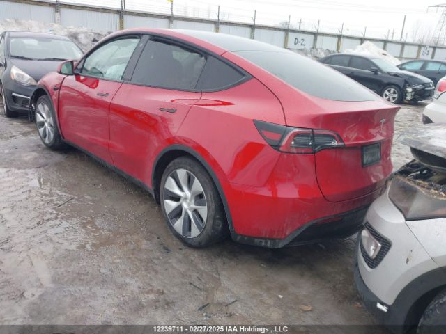 7SAYGAEE2NF393732 Tesla Model Y