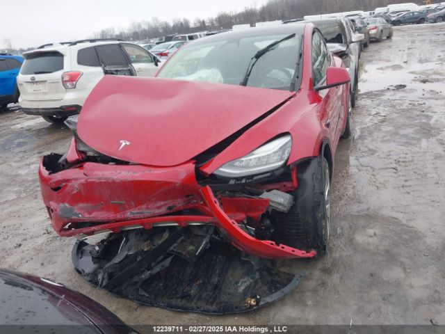 7SAYGAEE2NF393732 Tesla Model Y