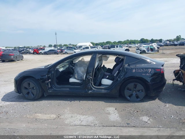 5YJ3E1EB6NF311066 Tesla MODEL 3