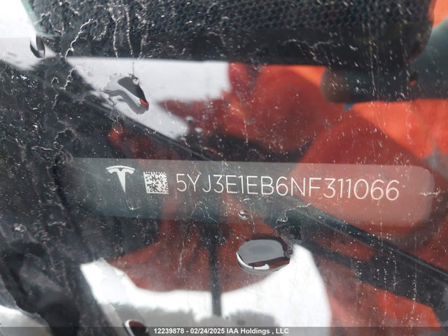 5YJ3E1EB6NF311066 Tesla MODEL 3