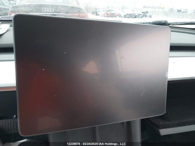 5YJ3E1EB6NF311066 Tesla MODEL 3