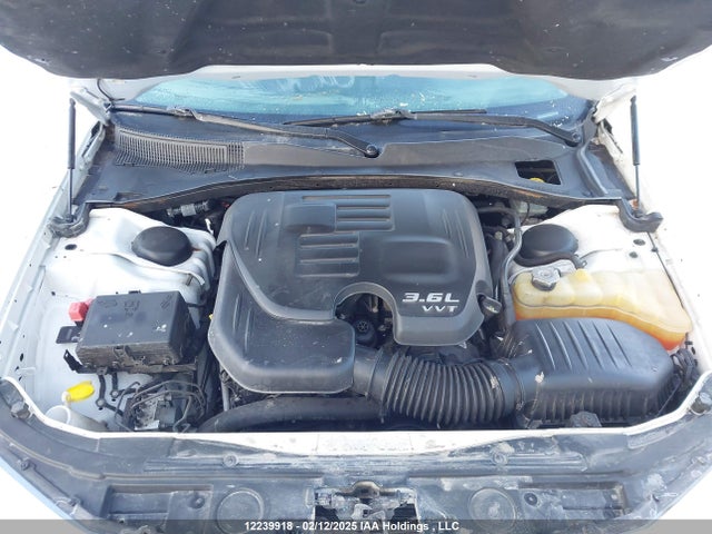 2C3CCARG9GH244119 Chrysler 2016