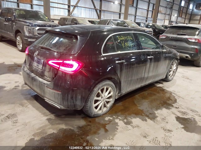 W1K3F4HB2LJ188145 Mercedes-Benz A-Class