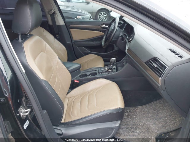 3VWG57BU6KM095041 Volkswagen 1.4 tsi