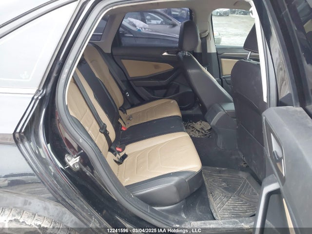 3VWG57BU6KM095041 Volkswagen 1.4 tsi