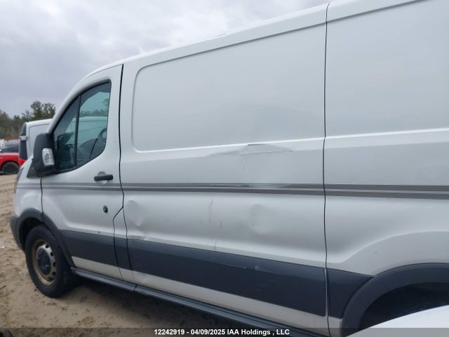 1FTYE1YM8GKA62746 Ford 2016