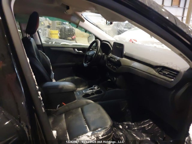 1FMCU9J95NUA68860 Ford gtdi 240ps
