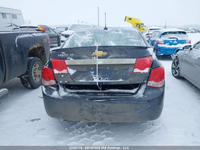 1G1P75SZ4F7271087 Chevrolet Cruze