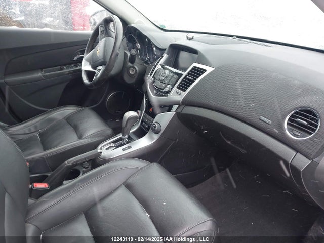 1G1P75SZ4F7271087 Chevrolet Cruze