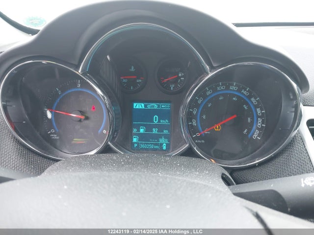 1G1P75SZ4F7271087 Chevrolet Cruze