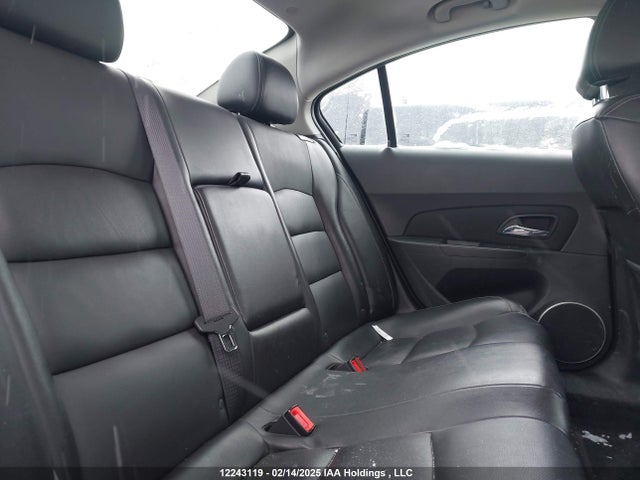 1G1P75SZ4F7271087 Chevrolet Cruze