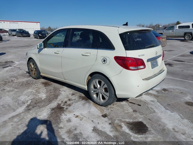 WDDMH4GB7FJ359153 Mercedes-Benz B-Class