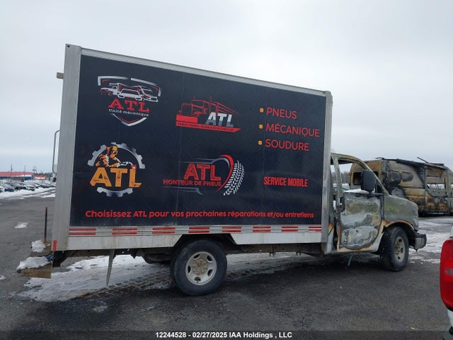 7GZ07RFG2KN002572 GMC Savana Cutaway Work Van