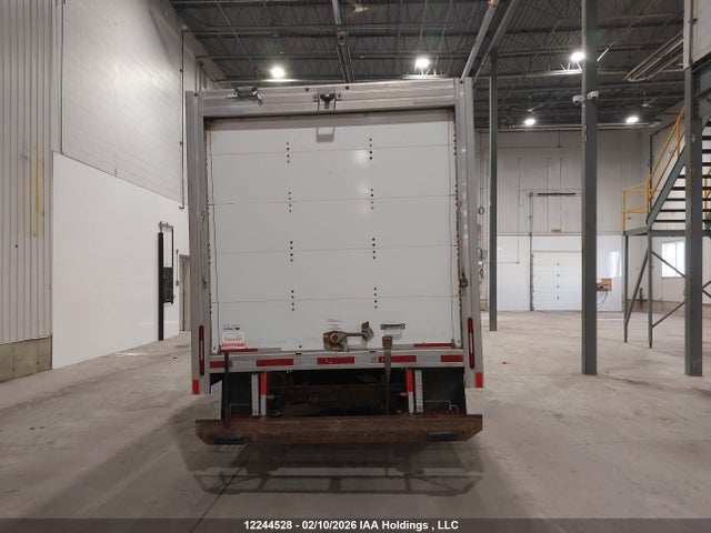 7GZ07RFG2KN002572 GMC Savana Cutaway Work Van