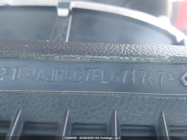 1C4AJWBG7FL671767 Jeep Wrangler Sahara