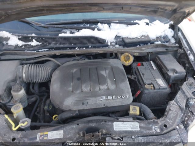 2C4RC1GG6ER449493 Chrysler Town & Country Limited