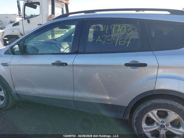 1FMCU0F74GUA23964 Ford Escape