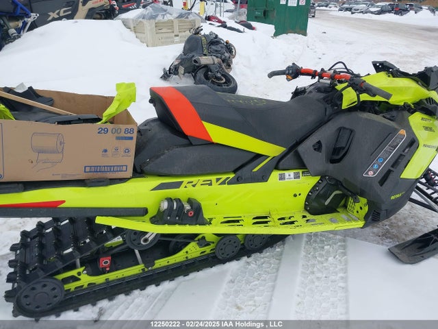 2020 Skidoo  მანქანა იყიდება აუქციონზე, vin: 2BPSDSLM2LV000008, აუქციონის ნომერი: 12250222