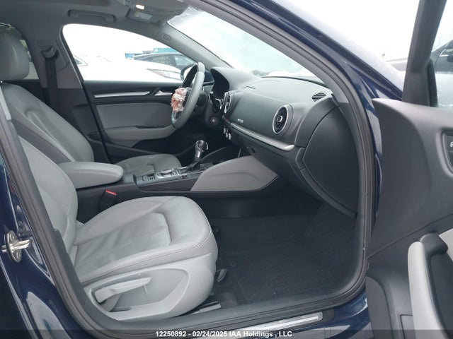 WAUAUGFF1H1046484 Audi A3