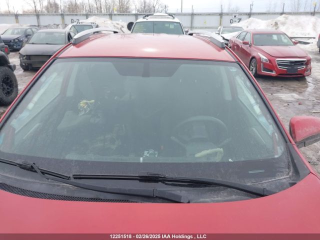 2T3ZFREV0FW221715 Toyota RAV4 LE
