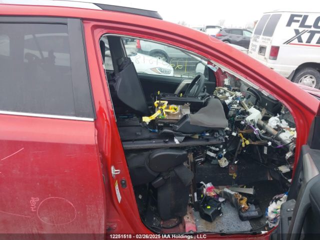 2T3ZFREV0FW221715 Toyota RAV4 LE