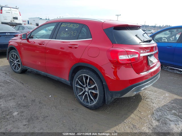 WDCTG4GB5FJ154093 Mercedes-Benz Gla 250 4matic