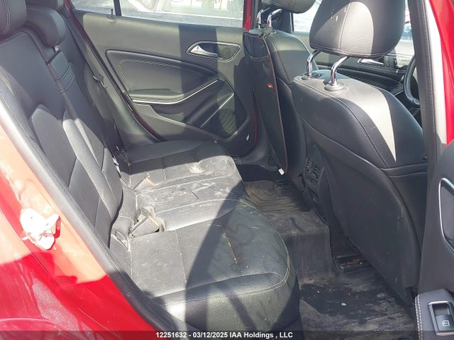 WDCTG4GB5FJ154093 Mercedes-Benz Gla 250 4matic