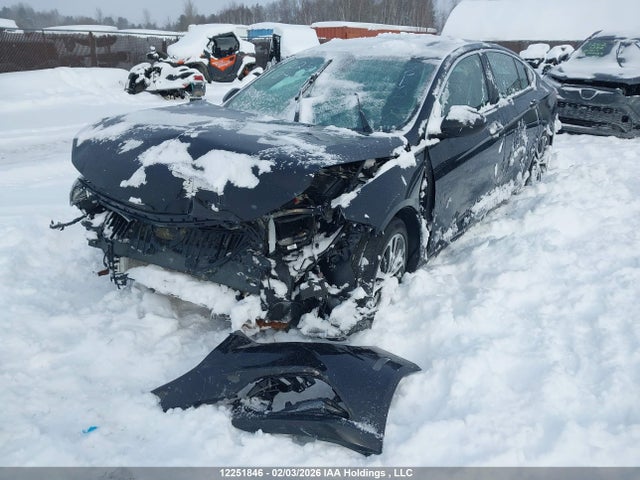 W04GM6SX6K1023502 Buick Regal Preferred Ii